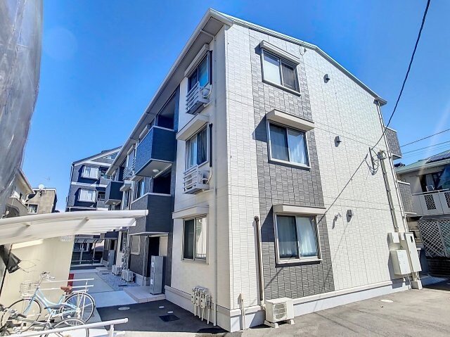 物件外観写真1　(2024年10月撮影)