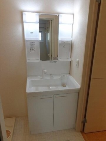 物件内観写真7　(洗髪洗面化粧台)