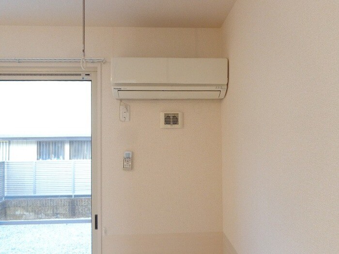 物件内観写真11　(エアコン)