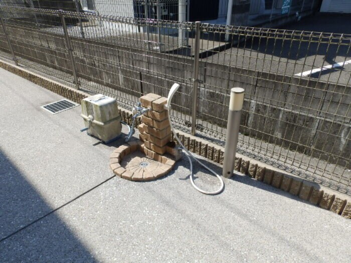 物件内観写真17　(ペット足洗水栓)