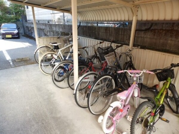 建物設備(駐輪場)