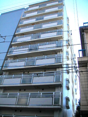 物件外観写真1　(2002年11月撮影)