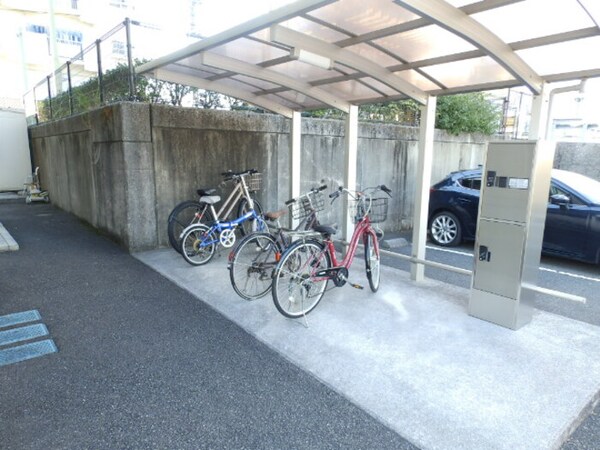 建物設備(駐輪場)