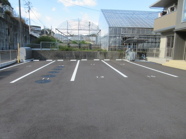 物件外観写真2　(2015年12月撮影)