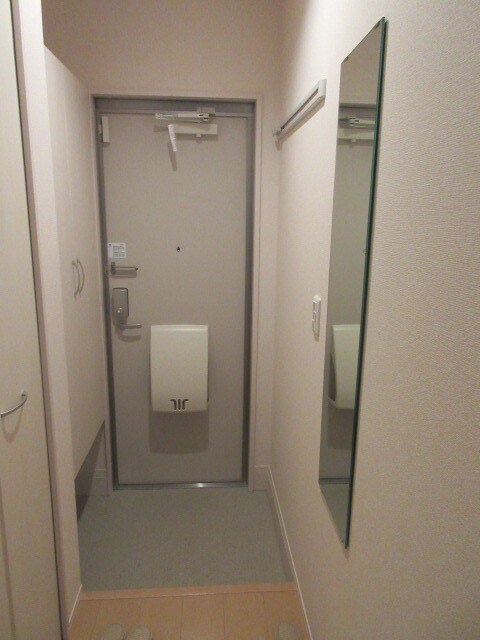 物件内観写真11　(1階別室の参考写真です。現況を優先します。（C101）)