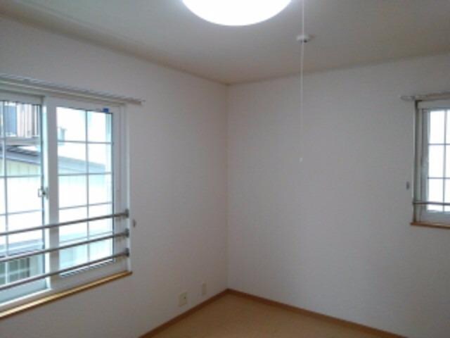 物件内観写真8　(居室・リビング)