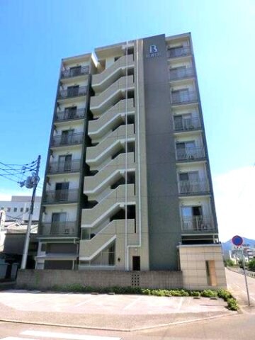 物件外観写真1　(建物外観：外観     （2022年5月撮影）)