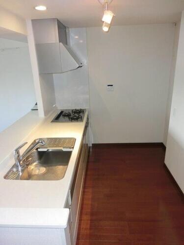 物件内観写真5　(キッチン：キッチン（前回募集時撮影2022/5）     （)