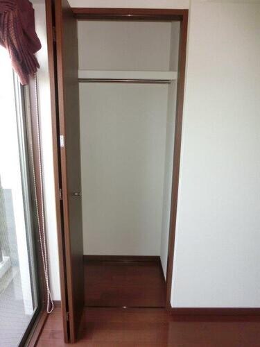 物件内観写真13　(収納：洋室7.3畳クロゼット（前回募集時撮影2022/5）)