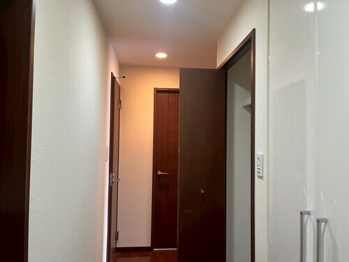 物件内観写真18　(玄関：玄関（退去時2025/8）     （2025年8月撮)