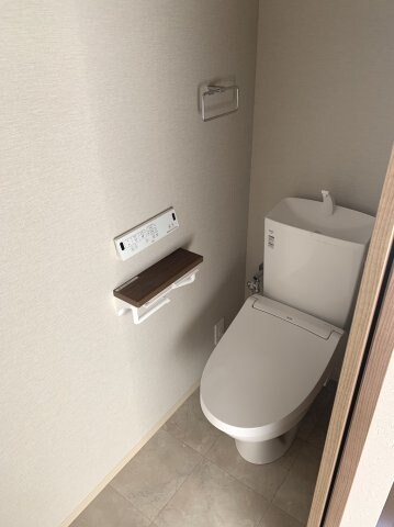 物件内観写真5　(現況を優先します。（撮影時期：2023年11月）)