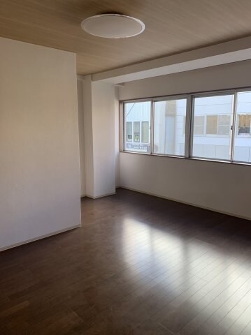 物件内観写真9　(現況を優先します。（撮影時期：2023年11月）)