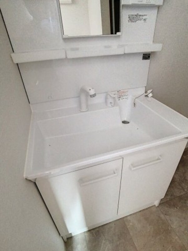 洗面・脱衣所(現況を優先します。（撮影時期：2024年7月）)