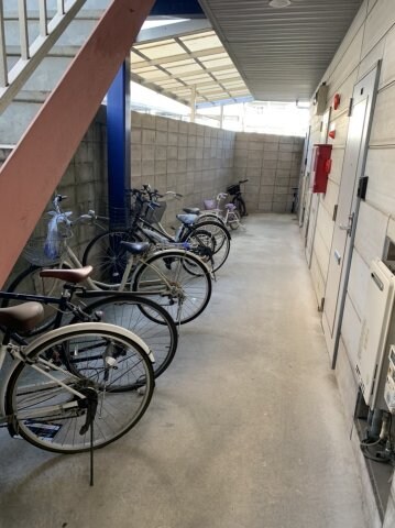 物件内観写真3　(現況が相違する場合は現況を優先致します。)