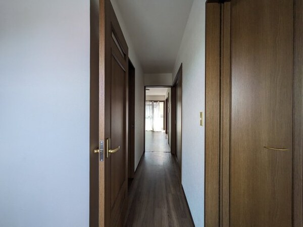 玄関(2025年9月撮影※現況を優先します。)