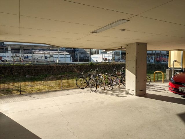 物件内観写真3　(現況が相違する場合は現況を優先致します。)