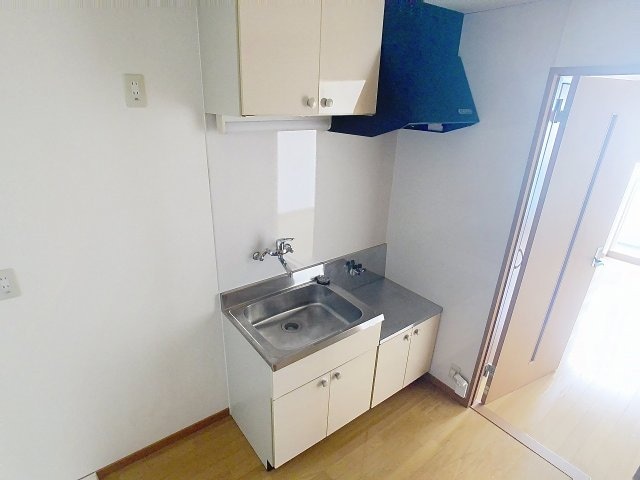 物件内観写真4　(現況が相違する場合は現況を優先致します。2025年8月撮影)