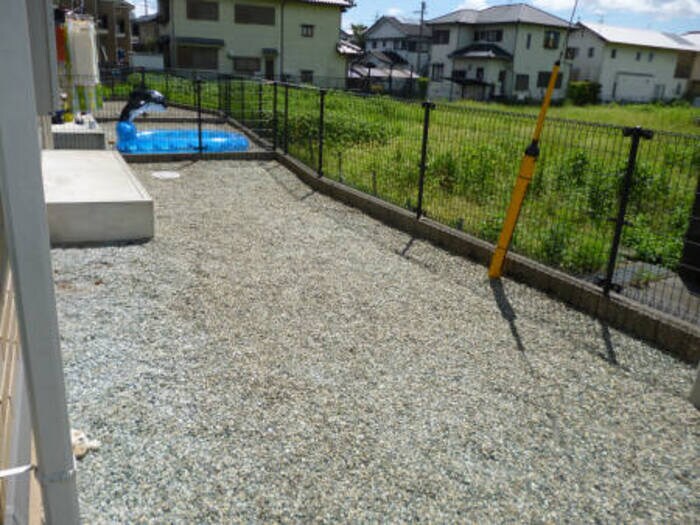 物件内観写真5　(113 専用庭)