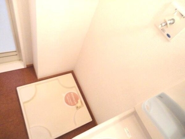 建物設備(室内洗濯機置場)