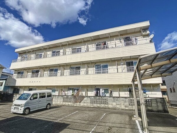 外観(現況が相違する場合は現況を優先致します。)