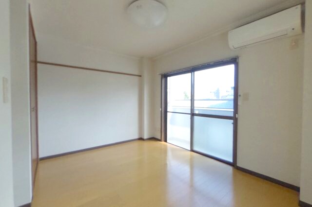 物件内観写真2　(2階別室の参考写真となります。現況を優先します。(201))