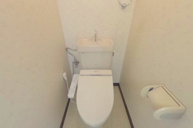 物件内観写真5　(2階別室の参考写真となります。現況を優先します。(201))