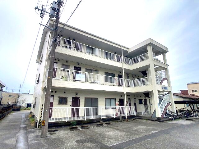 物件外観写真1　(2025年3月撮影)