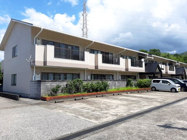 物件外観写真1　(2021年6月撮影)