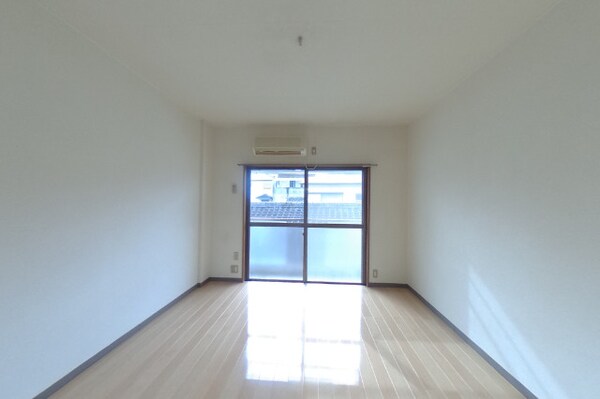 居室(現況を優先します。（撮影時期：2021年1月）)