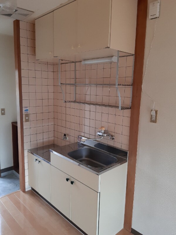 キッチン(現況を優先します。（撮影時期：2021年1月）)