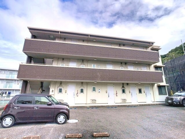 物件外観写真1　(2025年10月撮影)