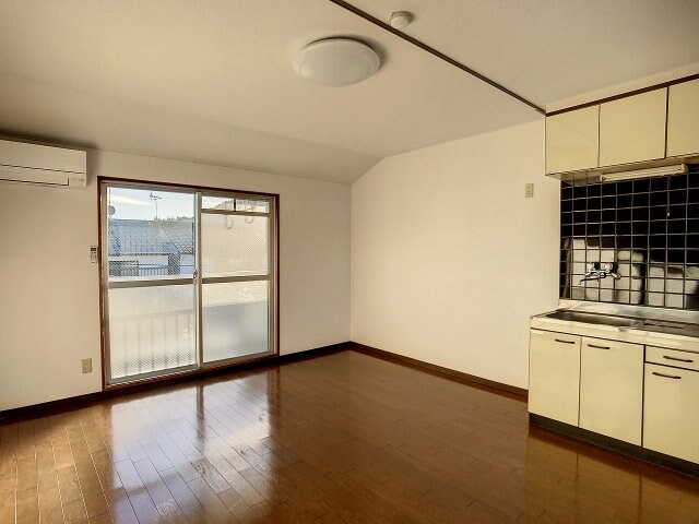 物件内観写真2　(2022年12月撮影)