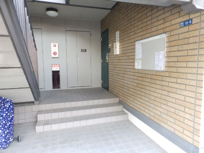 物件外観写真4　(エントランス)