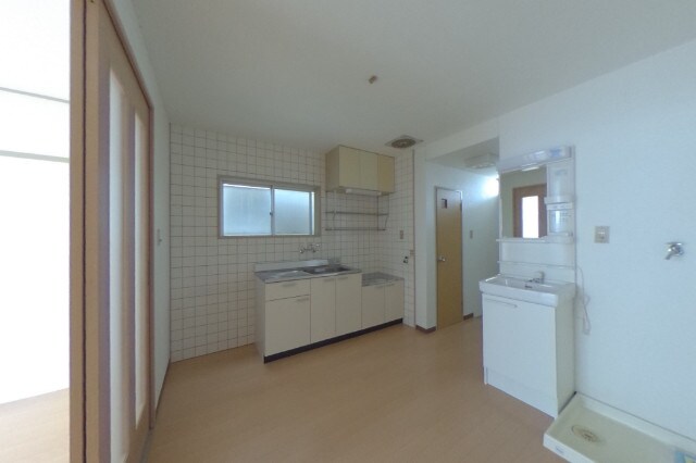 物件内観写真8　(写真と現況が異なる場合は現況を優先致します。)