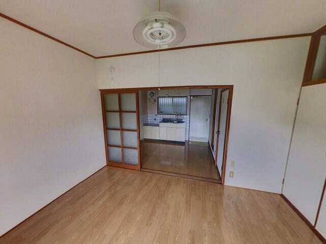 物件内観写真2　(現況が相違する場合は現況を優先致します。)