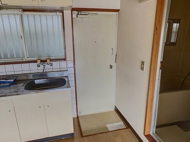 物件内観写真6　(現況が相違する場合は現況を優先致します。)