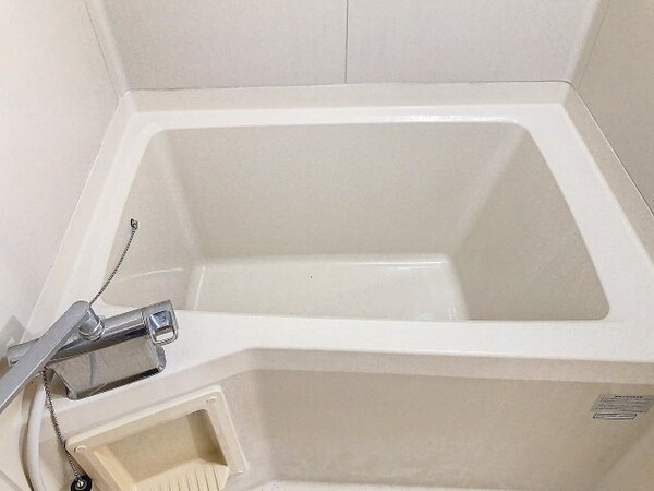 浴室(2024年7月撮影※現況を優先致します。)