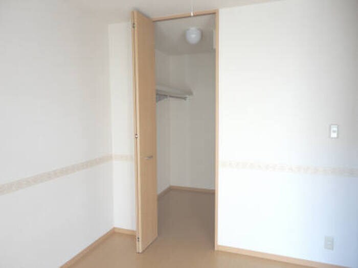 物件内観写真8　(103 南東洋室･ｳｫｰｸｲﾝ)