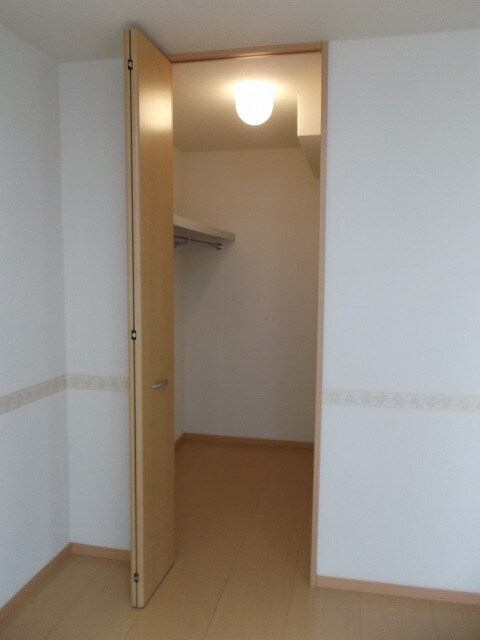 物件内観写真9　(現況を優先します。)