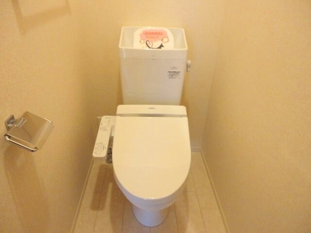 物件内観写真7　(温水洗浄暖房便座)