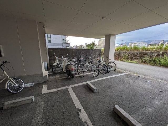 物件外観写真2　(現況が相違する場合は現況を優先致します。)