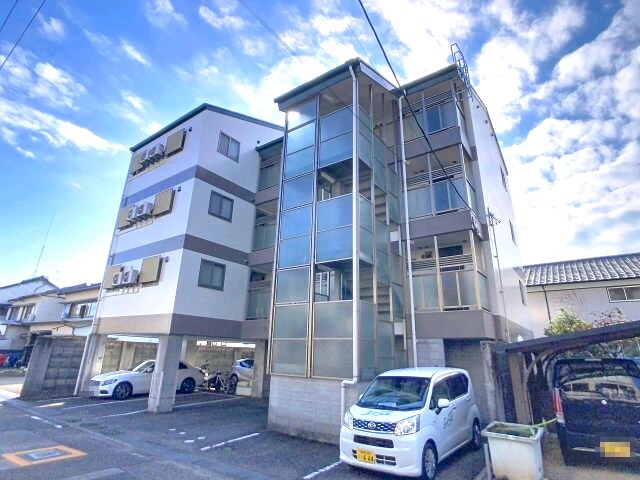 物件外観写真1　(2025年11月撮影)