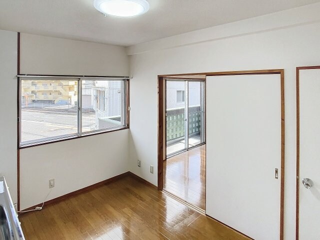 物件内観写真8　(2024年10月撮影)