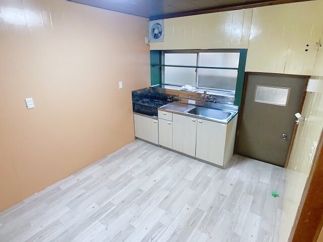 物件内観写真3　(2025年10月撮影※現況を優先します。)