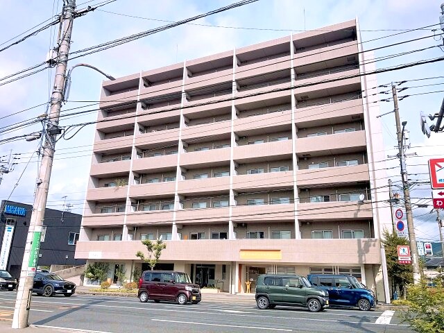 物件外観写真1　(2025年10月撮影)