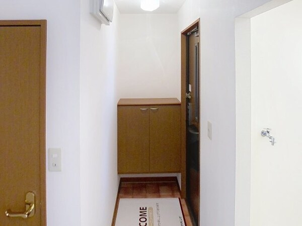 玄関(2025年8月撮影)