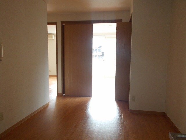 物件内観写真7　(居室・リビング)