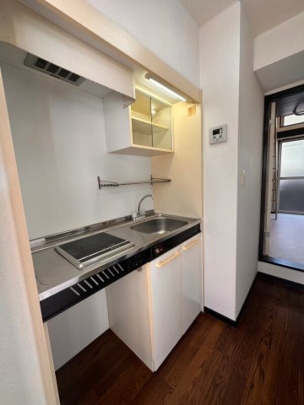 キッチン(2024年9月撮影※現況を優先します。)