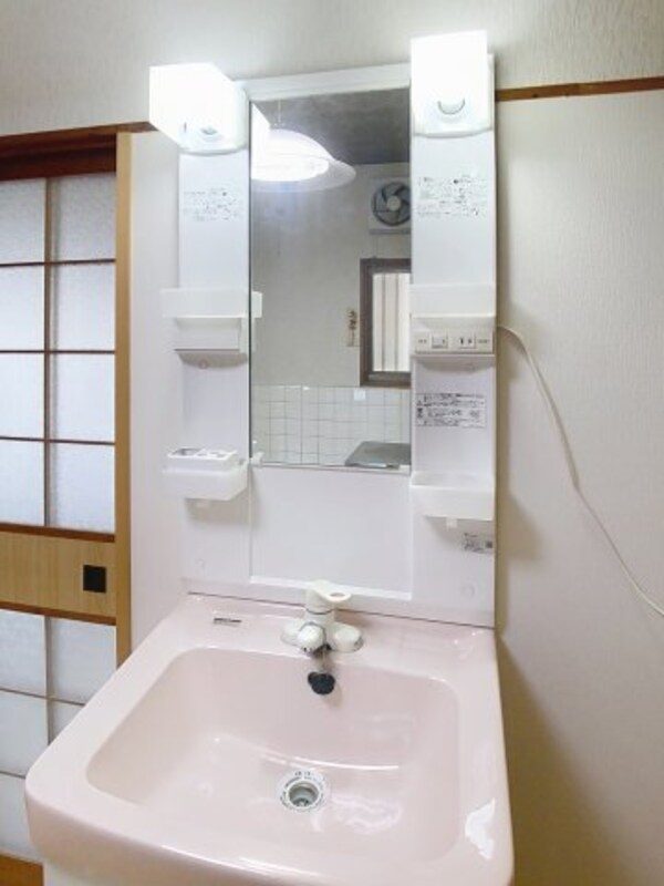 洗面・脱衣所(2025年4月撮影※現況を優先致します。)