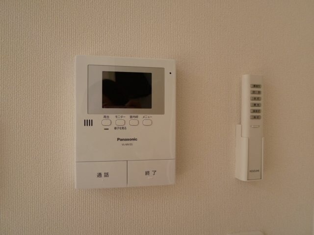物件内観写真12　(カメラ付インターホン)